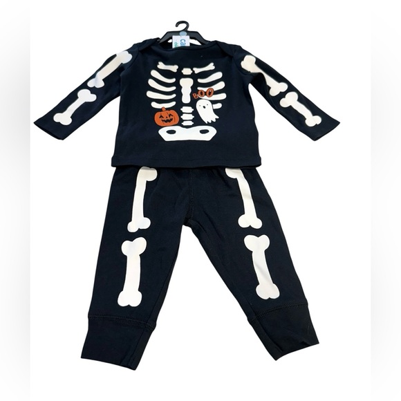 Carter’s Child of Mine Skeleton Halloween Pajama Set Size 3-6 months NWT - Picture 1 of 4